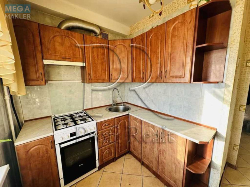 Продаж 1 кімнатної квартири (31/15/7), 5 пов. 5 пов. будинку, <a class="location-link" href="/kiev/" title="Недвижимость Київ">Київ</a>, <a class="location-link" href="/kiev/svyatoshinskij/" title="Недвижимость Святошинський район">Святошинський р-н</a>, Сімї Сосніних вул., 8 (изображение 2)