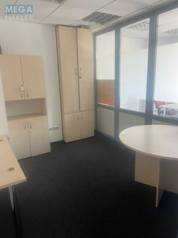 Оренда комерційної нерухомості, 2&nbsp;018,20&nbsp;кв.м, под офис, <a class="location-link" href="/kiev/" title="Недвижимость Київ">Київ</a>, <a class="location-link" href="/kiev/shevchenkovskij/" title="Недвижимость Шевченківський район">Шевченківський р-н</a>, Тараса Шевченка бульв., 37/122 (изображение 2)