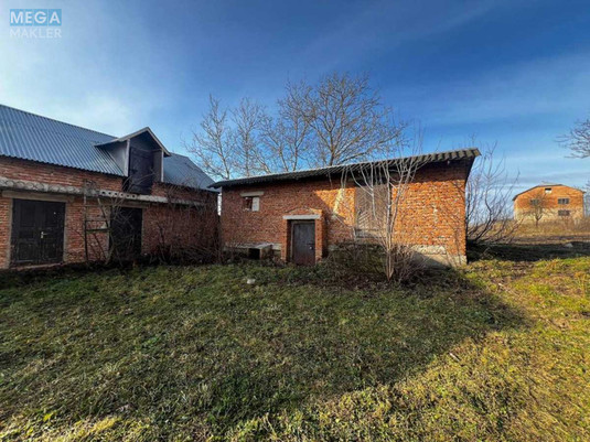 Продаж дома, 3&nbsp;поверху, 400&nbsp;кв.м, 6&nbsp;кімнат, ділянка 25&nbsp;соток, <a class="location-link" href="/novyj-milyatin/" title="Недвижимость Новий Мілятин">Новий Милятин</a>, Центральна (изображение 13)