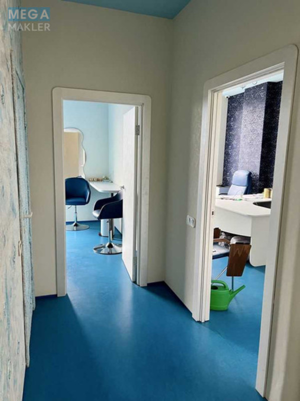 Оренда комерційної нерухомості, 129,80&nbsp;кв.м, под офис, <a class="location-link" href="/kiev/" title="Недвижимость Київ">Київ</a>, <a class="location-link" href="/kiev/podolskij/" title="Недвижимость Подільський район">Подільський р-н</a>, Нижний Вал ул., 15 (изображение 4)