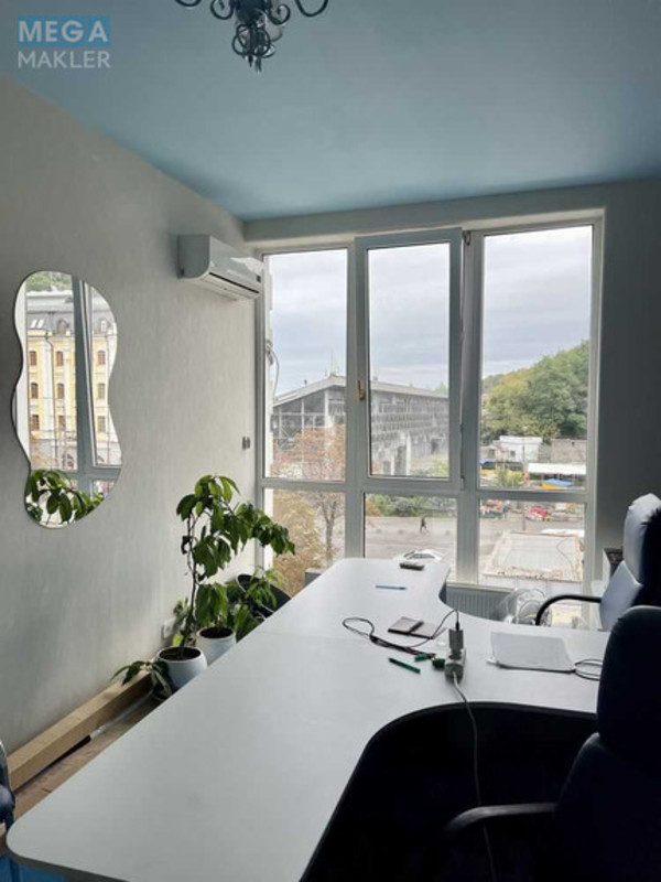 Оренда комерційної нерухомості, 129,80&nbsp;кв.м, под офис, <a class="location-link" href="/kiev/" title="Недвижимость Київ">Київ</a>, <a class="location-link" href="/kiev/podolskij/" title="Недвижимость Подільський район">Подільський р-н</a>, Нижний Вал ул., 15 (изображение 6)