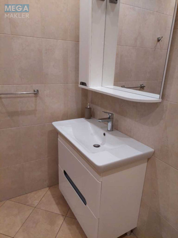 Оренда 2 кімнатної квартири, <a class="location-link" href="/kiev/" title="Недвижимость Київ">Київ</a>, <a class="location-link" href="/kiev/goloseevskij/" title="Недвижимость Голосіївський район">Голосіївський р-н</a>, Михаила Максимовича ул., 3г (изображение 15)