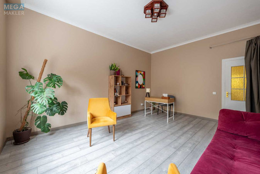 Продаж 3 кімнатної квартири (117/68/17), 2 пов. 10 пов. будинку, <a class="location-link" href="/kiev/" title="Недвижимость Київ">Київ</a>, <a class="location-link" href="/kiev/pecherskij/" title="Недвижимость Печерський район">Печерський р-н</a>, Московська вул., 46/2 (изображение 6)