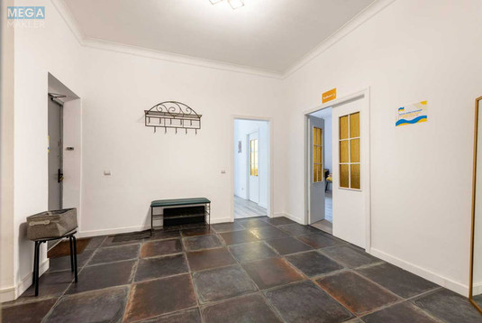 Продаж 3 кімнатної квартири (117/68/17), 2 пов. 10 пов. будинку, <a class="location-link" href="/kiev/" title="Недвижимость Київ">Київ</a>, <a class="location-link" href="/kiev/pecherskij/" title="Недвижимость Печерський район">Печерський р-н</a>, Московська вул., 46/2 (изображение 11)