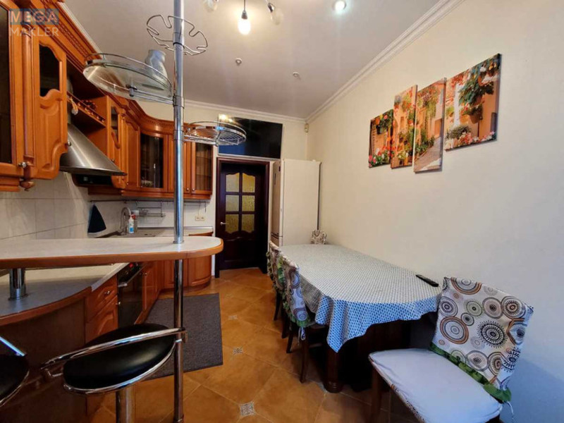 Оренда дома, <a class="location-link" href="/kiev/" title="Недвижимость Київ">Київ</a>, <a class="location-link" href="/kiev/solomenskij/" title="Недвижимость Солом'янський район">Солом'янський р-н</a>, Патріотів вул. (изображение 3)