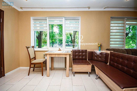 Продаж 3 кімнатної квартири (106/52/29), 1 пов. 5 пов. будинку, <a class="location-link" href="/kiev/" title="Недвижимость Київ">Київ</a>, <a class="location-link" href="/kiev/goloseevskij/" title="Недвижимость Голосіївський район">Голосіївський р-н</a>, Науки просп., 86 (изображение 6)