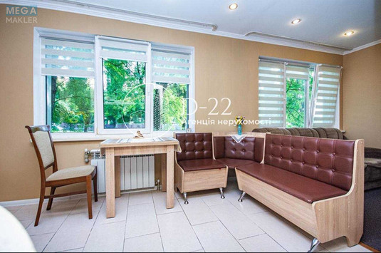 Продаж 3 кімнатної квартири (106/52/29), 1 пов. 5 пов. будинку, <a class="location-link" href="/kiev/" title="Недвижимость Київ">Київ</a>, <a class="location-link" href="/kiev/goloseevskij/" title="Недвижимость Голосіївський район">Голосіївський р-н</a>, Науки просп., 86 (изображение 9)