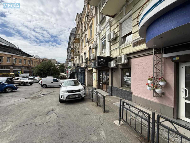 Продаж окремої будівлі/побудови, 50&nbsp;кв.м, <a class="location-link" href="/kiev/" title="Недвижимость Київ">Київ</a>, <a class="location-link" href="/kiev/pecherskij/" title="Недвижимость Печерський район">Печерський р-н</a>, Бессарабская пл., 7 (изображение 8)