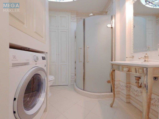 Оренда 4 кімнатні квартири, <a class="location-link" href="/kiev/" title="Недвижимость Київ">Київ</a>, <a class="location-link" href="/kiev/pecherskij/" title="Недвижимость Печерський район">Печерський р-н</a>, Институтская ул., 18 (изображение 18)