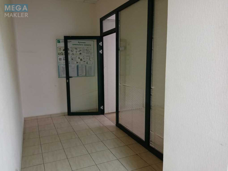 Продаж комерційної нерухомості, 181,50&nbsp;кв.м, под офис, <a class="location-link" href="/kharkov/" title="Недвижимость Харків">Харків</a>, <a class="location-link" href="/kharkov/moskovskij/" title="Недвижимость Московский район">Московский р-н</a>, Університетська вул., 35/2 (изображение 21)
