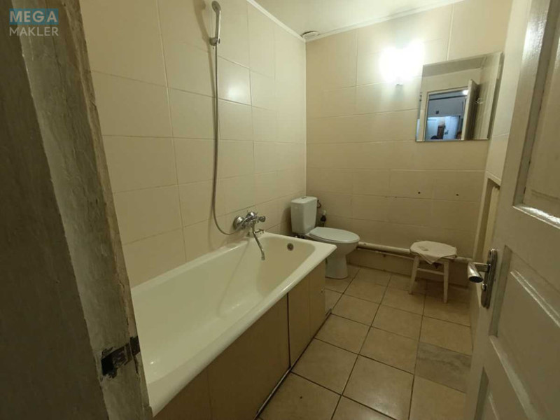 Оренда 5 кімнатної квартири, <a class="location-link" href="/odessa/" title="Недвижимость Одеса">Одеса</a>, <a class="location-link" href="/odessa/primorskij/" title="Недвижимость Приморський район">Приморський р-н</a>, Новосельского, 55 (изображение 3)