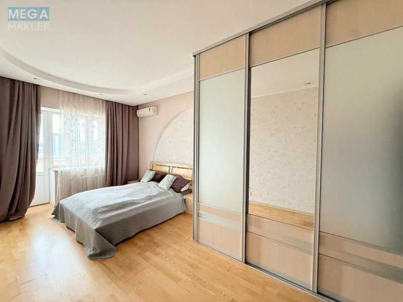 Оренда 3 кімнатної квартири, <a class="location-link" href="/kiev/" title="Недвижимость Київ">Київ</a>, <a class="location-link" href="/kiev/shevchenkovskij/" title="Недвижимость Шевченківський район">Шевченківський р-н</a>, Вячеслава Чорновола вул., 25 (изображение 5)