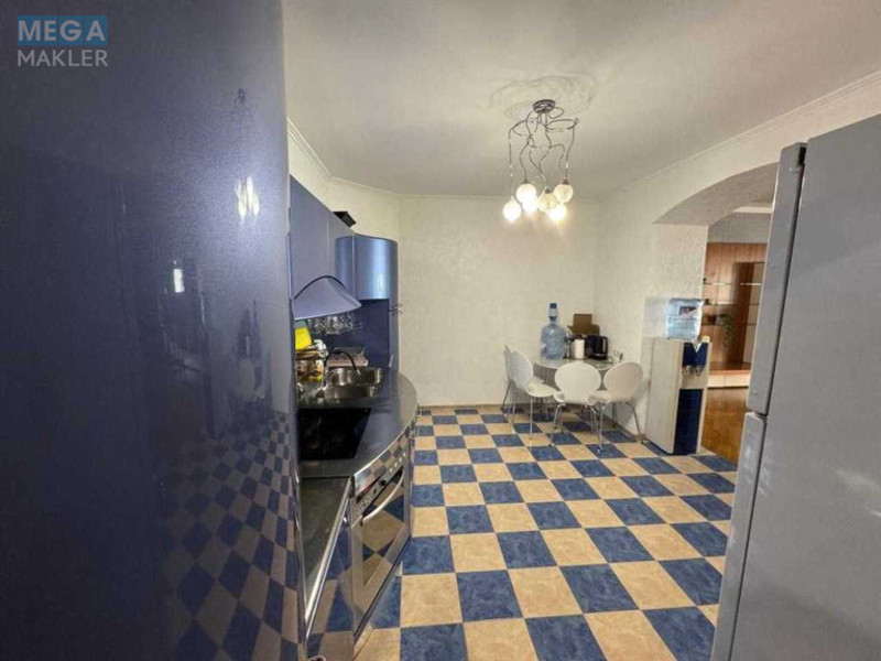 Оренда 4 кімнатні квартири, <a class="location-link" href="/kiev/" title="Недвижимость Київ">Київ</a>, <a class="location-link" href="/kiev/shevchenkovskij/" title="Недвижимость Шевченківський район">Шевченківський р-н</a>, Назаровская ул., 7б (изображение 7)