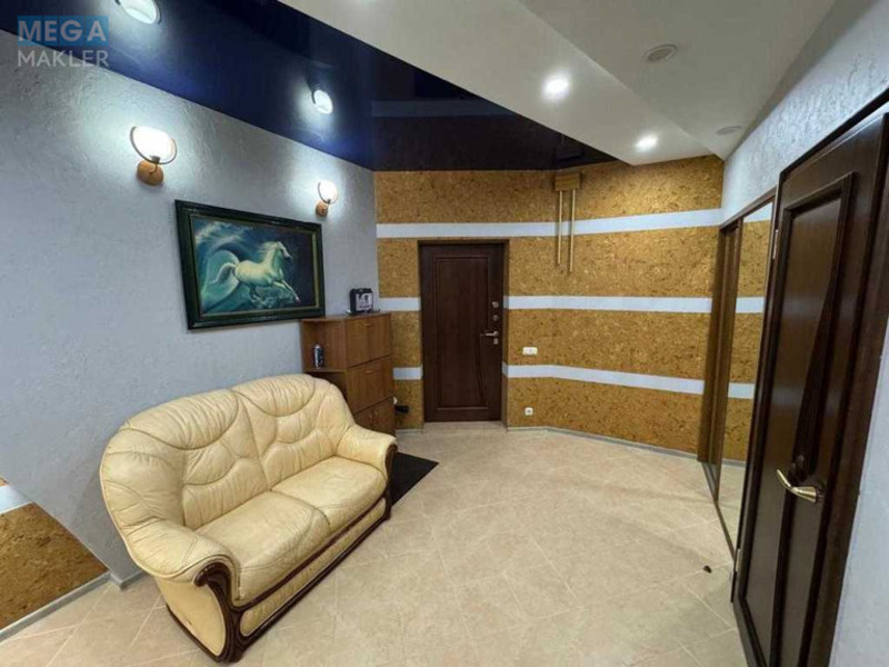 Оренда 4 кімнатні квартири, <a class="location-link" href="/kiev/" title="Недвижимость Київ">Київ</a>, <a class="location-link" href="/kiev/shevchenkovskij/" title="Недвижимость Шевченківський район">Шевченківський р-н</a>, Назаровская ул., 7б (изображение 14)