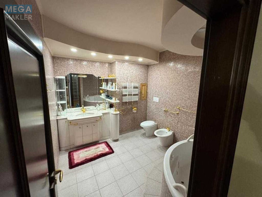 Оренда 4 кімнатні квартири, <a class="location-link" href="/kiev/" title="Недвижимость Київ">Київ</a>, <a class="location-link" href="/kiev/shevchenkovskij/" title="Недвижимость Шевченківський район">Шевченківський р-н</a>, Назаровская ул., 7б (изображение 19)