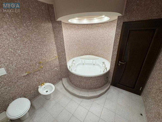 Оренда 4 кімнатні квартири, <a class="location-link" href="/kiev/" title="Недвижимость Київ">Київ</a>, <a class="location-link" href="/kiev/shevchenkovskij/" title="Недвижимость Шевченківський район">Шевченківський р-н</a>, Назаровская ул., 7б (изображение 20)