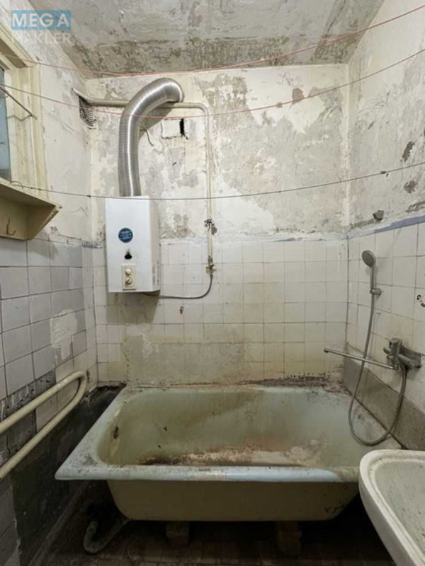 Продаж 2 кімнатної квартири (44,3/27,3/7), 2 пов. 3 пов. будинку, <a class="location-link" href="/kiev/" title="Недвижимость Київ">Київ</a>, <a class="location-link" href="/kiev/goloseevskij/" title="Недвижимость Голосіївський район">Голосіївський р-н</a>, Науки просп., 59 (изображение 9)