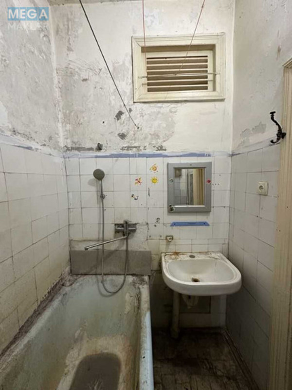 Продаж 2 кімнатної квартири (44,3/27,3/7), 2 пов. 3 пов. будинку, <a class="location-link" href="/kiev/" title="Недвижимость Київ">Київ</a>, <a class="location-link" href="/kiev/goloseevskij/" title="Недвижимость Голосіївський район">Голосіївський р-н</a>, Науки просп., 59 (изображение 10)