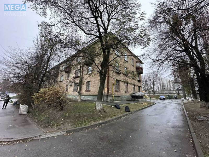 Продаж 2 кімнатної квартири (44,3/27,3/7), 2 пов. 3 пов. будинку, <a class="location-link" href="/kiev/" title="Недвижимость Київ">Київ</a>, <a class="location-link" href="/kiev/goloseevskij/" title="Недвижимость Голосіївський район">Голосіївський р-н</a>, Науки просп., 59 (изображение 14)