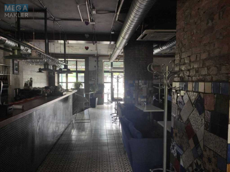 Продаж комерційної нерухомості, 277&nbsp;кв.м, <a class="location-link" href="/kiev/" title="Недвижимость Київ">Київ</a>, <a class="location-link" href="/kiev/shevchenkovskij/" title="Недвижимость Шевченківський район">Шевченківський р-н</a>, Берестейський просп., 45 (изображение 3)