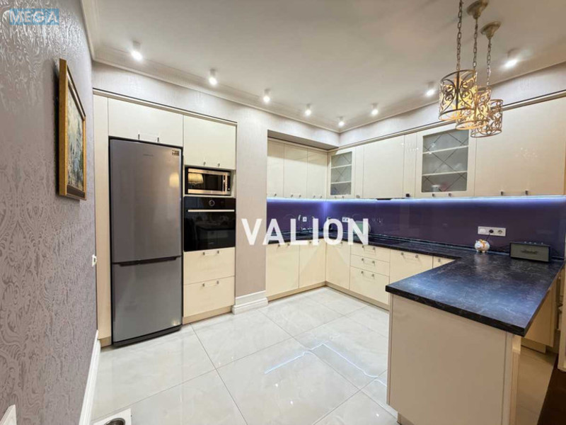 Продаж 2 кімнатної квартири (75/36/28), 8 пов. 25 пов. будинку, <a class="location-link" href="/kiev/" title="Недвижимость Київ">Київ</a>, <a class="location-link" href="/kiev/shevchenkovskij/" title="Недвижимость Шевченківський район">Шевченківський р-н</a>, Танковая ул., 4г (изображение 16)