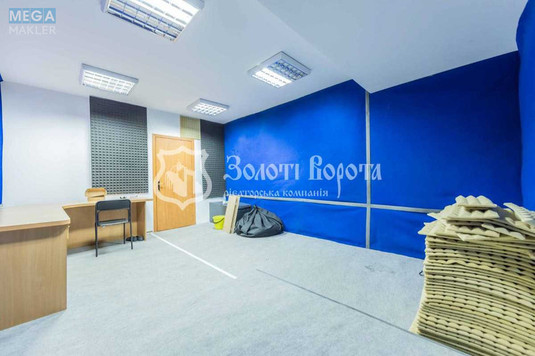 Продаж комерційної нерухомості, 1&nbsp;326&nbsp;кв.м, под офис, <a class="location-link" href="/kiev/" title="Недвижимость Київ">Київ</a>, <a class="location-link" href="/kiev/pecherskij/" title="Недвижимость Печерський район">Печерський р-н</a>, Перспективна вул., 3 (изображение 2)