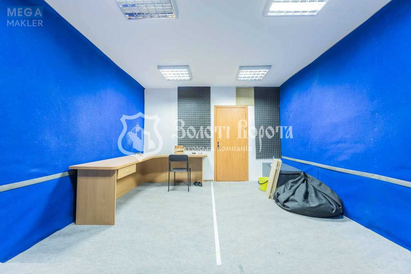 Продаж комерційної нерухомості, 1&nbsp;326&nbsp;кв.м, под офис, <a class="location-link" href="/kiev/" title="Недвижимость Київ">Київ</a>, <a class="location-link" href="/kiev/pecherskij/" title="Недвижимость Печерський район">Печерський р-н</a>, Перспективна вул., 3 (изображение 3)