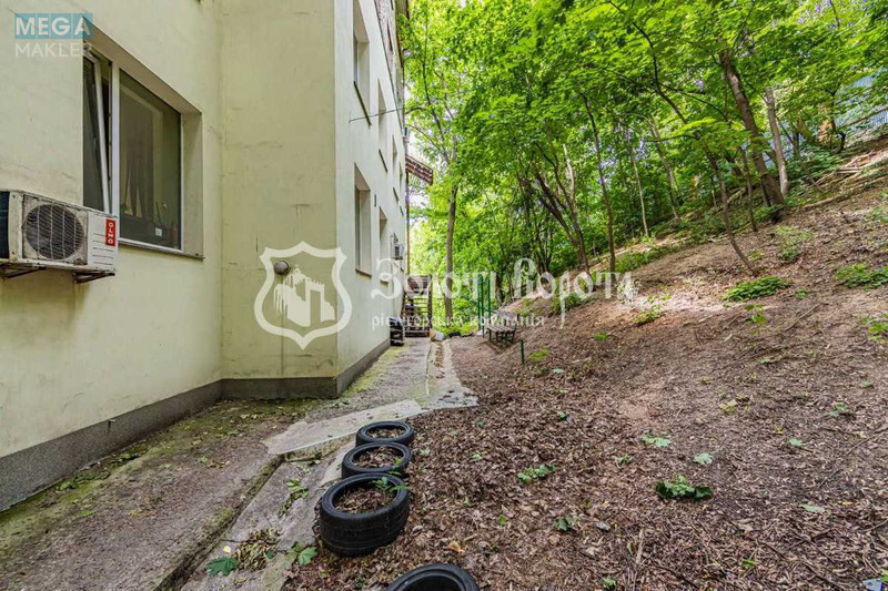 Продаж комерційної нерухомості, 191&nbsp;кв.м, <a class="location-link" href="/kiev/" title="Недвижимость Київ">Київ</a>, <a class="location-link" href="/kiev/pecherskij/" title="Недвижимость Печерський район">Печерський р-н</a>, Перспективна вул., 3 (изображение 8)