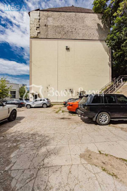 Продаж комерційної нерухомості, 191&nbsp;кв.м, <a class="location-link" href="/kiev/" title="Недвижимость Київ">Київ</a>, <a class="location-link" href="/kiev/pecherskij/" title="Недвижимость Печерський район">Печерський р-н</a>, Перспективна вул., 3 (изображение 10)