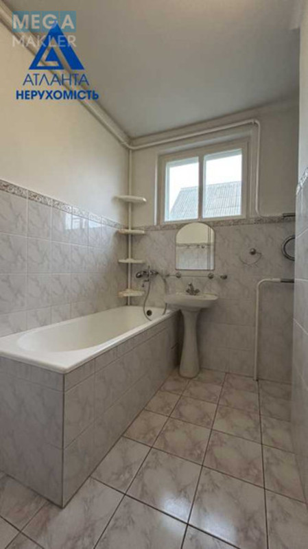 Продаж дома, 2&nbsp;поверху, 217&nbsp;кв.м, 6&nbsp;кімнат, ділянка 10&nbsp;соток, <a class="location-link" href="/lipiny/" title="Недвижимость Липіні">Липини</a>, грушевського, 8 (изображение 7)