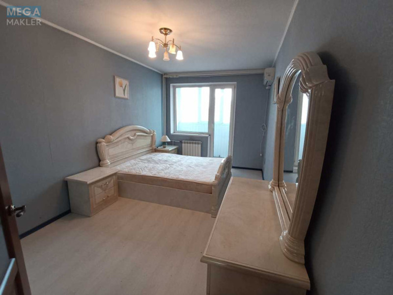 Оренда 3 кімнатної квартири, <a class="location-link" href="/kiev/" title="Недвижимость Київ">Київ</a>, <a class="location-link" href="/kiev/solomenskij/" title="Недвижимость Солом'янський район">Солом'янський р-н</a>, Митрополита Василя Липківського вул., 34 (изображение 3)