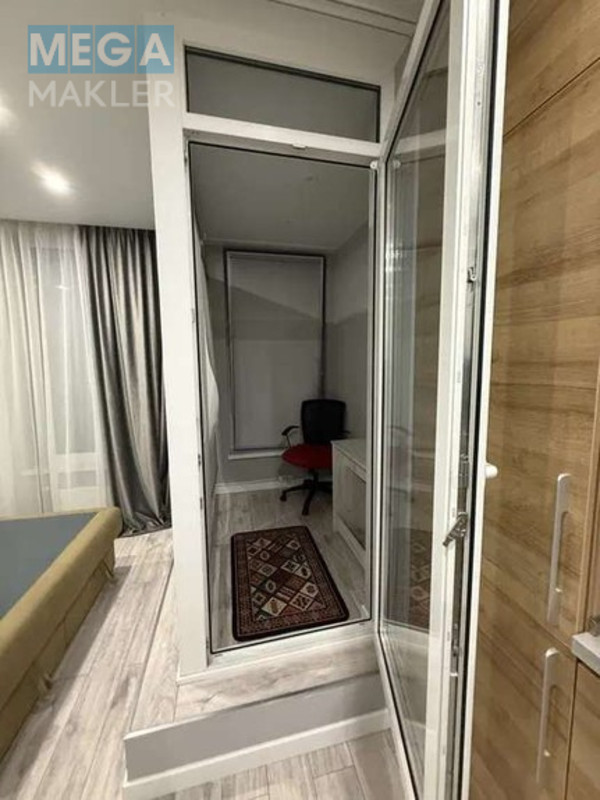 Оренда 1 кімнатної квартири, люкс, <a class="location-link" href="/kiev/" title="Недвижимость Київ">Київ</a>, <a class="location-link" href="/kiev/dneprovskij/" title="Недвижимость Дніпровський район">Дніпровський р-н</a>, вул. Юрія Липи 6, ЖК Комфорт Таун ( <img src="https://megamakler.com.ua/metro/ff0000.gif" alt="" class="metro" /> м. Левобережная, 20 хв. ) (изображение 3)