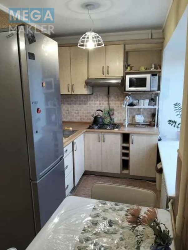 Оренда 2 кімнатної квартири, люкс, <a class="location-link" href="/kiev/" title="Недвижимость Київ">Київ</a>, <a class="location-link" href="/kiev/dneprovskij/" title="Недвижимость Дніпровський район">Дніпровський р-н</a>, вул. Ентузіастів 31/1, Русанівка ( <img src="https://megamakler.com.ua/metro/ff0000.gif" alt="" class="metro" /> м. Левобережная, 15 хв. ) (изображение 6)