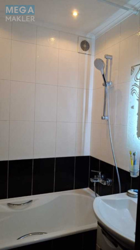 Оренда 3 кімнатної квартири, <a class="location-link" href="/kiev/" title="Недвижимость Київ">Київ</a>, <a class="location-link" href="/kiev/svyatoshinskij/" title="Недвижимость Святошинський район">Святошинський р-н</a>, Підлісна вул., 2 (изображение 10)