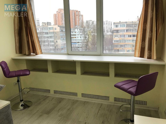 Оренда 1 кімнатної квартири, люкс, <a class="location-link" href="/kiev/" title="Недвижимость Київ">Київ</a>, <a class="location-link" href="/kiev/dneprovskij/" title="Недвижимость Дніпровський район">Дніпровський р-н</a>, вул. Ентузіастів 9/1, Русанівка ( <img src="https://megamakler.com.ua/metro/ff0000.gif" alt="" class="metro" /> м. Левобережная, 15 хв. ) (изображение 3)