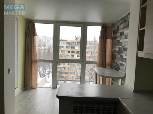 Оренда 1 кімнатної квартири, люкс, <a class="location-link" href="/kiev/" title="Недвижимость Київ">Київ</a>, <a class="location-link" href="/kiev/dneprovskij/" title="Недвижимость Дніпровський район">Дніпровський р-н</a>, вул. Ентузіастів 9/1, Русанівка ( <img src="https://megamakler.com.ua/metro/ff0000.gif" alt="" class="metro" /> м. Левобережная, 15 хв. ) (изображение 7)