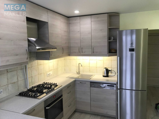 Оренда 1 кімнатної квартири, люкс, <a class="location-link" href="/kiev/" title="Недвижимость Київ">Київ</a>, <a class="location-link" href="/kiev/dneprovskij/" title="Недвижимость Дніпровський район">Дніпровський р-н</a>, вул. Ентузіастів 9/1, Русанівка ( <img src="https://megamakler.com.ua/metro/ff0000.gif" alt="" class="metro" /> м. Левобережная, 15 хв. ) (изображение 10)