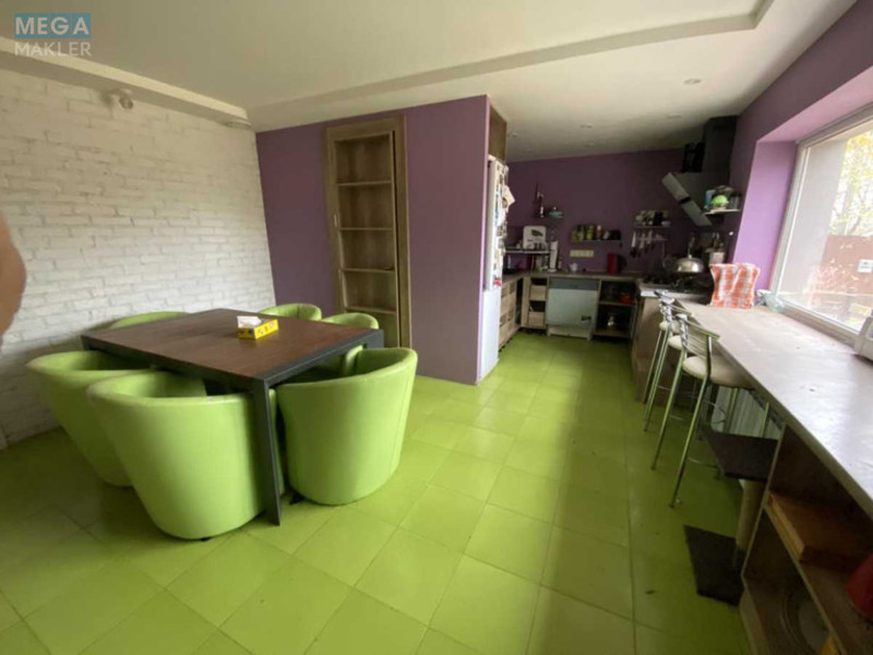 Продаж дома, 3&nbsp;поверху, 252&nbsp;кв.м, 6&nbsp;кімнат, ділянка 9&nbsp;соток, <a class="location-link" href="/kalinovka-pgt-kv/" title="Недвижимость Калинівка">Калинівка</a>, провулок Зоряний, 2 (изображение 3)