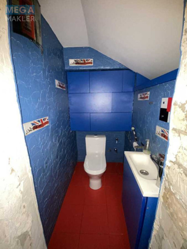 Продаж дома, 3&nbsp;поверху, 252&nbsp;кв.м, 6&nbsp;кімнат, ділянка 9&nbsp;соток, <a class="location-link" href="/kalinovka-pgt-kv/" title="Недвижимость Калинівка">Калинівка</a>, провулок Зоряний, 2 (изображение 8)