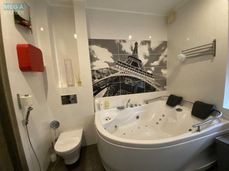 Продаж дома, 3&nbsp;поверху, 252&nbsp;кв.м, 6&nbsp;кімнат, ділянка 9&nbsp;соток, <a class="location-link" href="/kalinovka-pgt-kv/" title="Недвижимость Калинівка">Калинівка</a>, провулок Зоряний, 2 (изображение 14)