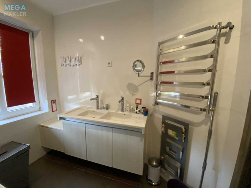 Продаж дома, 3&nbsp;поверху, 252&nbsp;кв.м, 6&nbsp;кімнат, ділянка 9&nbsp;соток, <a class="location-link" href="/kalinovka-pgt-kv/" title="Недвижимость Калинівка">Калинівка</a>, провулок Зоряний, 2 (изображение 15)