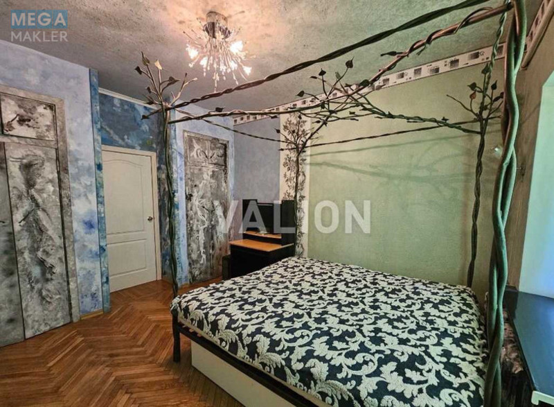 Продаж 4 кімнатної квартири (75/50/8), 5 пов. 5 пов. будинку, <a class="location-link" href="/kiev/" title="Недвижимость Київ">Київ</a>, <a class="location-link" href="/kiev/podolskij/" title="Недвижимость Подільський район">Подільський р-н</a>, Тульчинська вул., 7 (изображение 2)