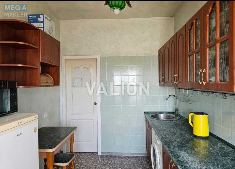 Продаж 4 кімнатної квартири (75/50/8), 5 пов. 5 пов. будинку, <a class="location-link" href="/kiev/" title="Недвижимость Київ">Київ</a>, <a class="location-link" href="/kiev/podolskij/" title="Недвижимость Подільський район">Подільський р-н</a>, Тульчинська вул., 7 (изображение 7)