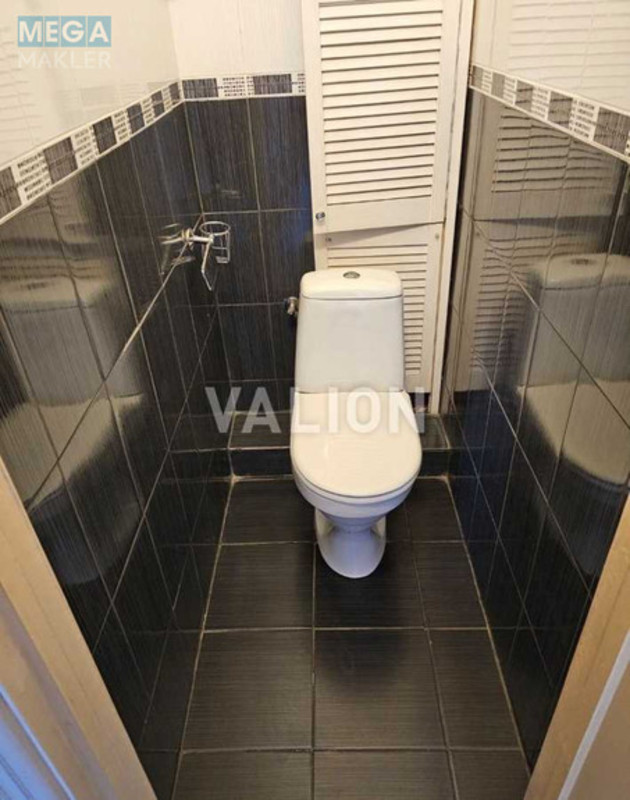 Продаж 4 кімнатної квартири (75/50/8), 5 пов. 5 пов. будинку, <a class="location-link" href="/kiev/" title="Недвижимость Київ">Київ</a>, <a class="location-link" href="/kiev/podolskij/" title="Недвижимость Подільський район">Подільський р-н</a>, Тульчинська вул., 7 (изображение 10)