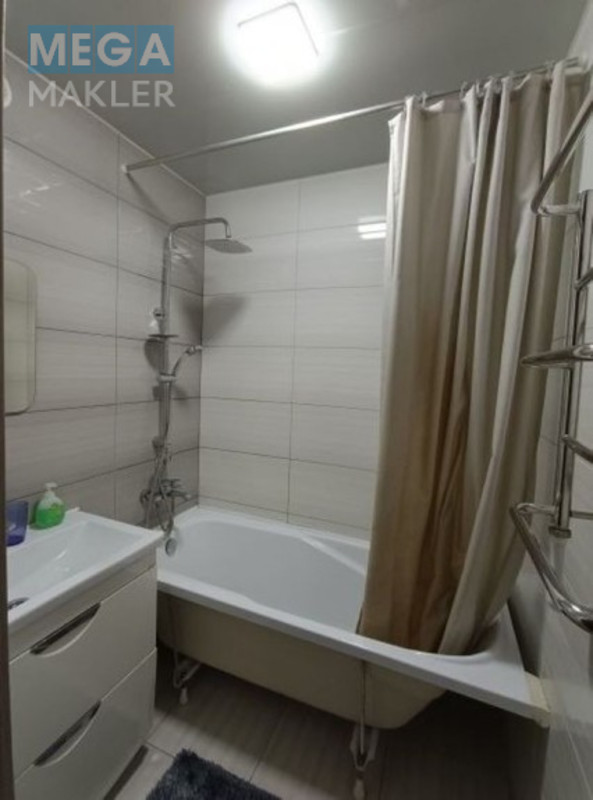 Оренда 3 кімнатної квартири, стандарт, <a class="location-link" href="/nikolaev/" title="Недвижимость Миколаїв">Миколаїв</a>, <a class="location-link" href="/nikolaev/leninskij/" title="Недвижимость Ленінський район">Ленінський р-н</a>, вул. Космонавтов 142 (изображение 6)