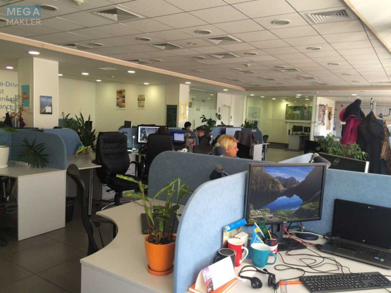 Оренда комерційної нерухомості, 398&nbsp;кв.м, под офис, <a class="location-link" href="/kiev/" title="Недвижимость Київ">Київ</a>, <a class="location-link" href="/kiev/dneprovskij/" title="Недвижимость Дніпровський район">Дніпровський р-н</a>, Евгения Сверстюка ул., 2А (изображение 6)