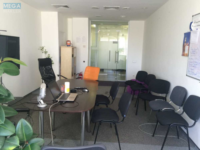 Оренда комерційної нерухомості, 398&nbsp;кв.м, под офис, <a class="location-link" href="/kiev/" title="Недвижимость Київ">Київ</a>, <a class="location-link" href="/kiev/dneprovskij/" title="Недвижимость Дніпровський район">Дніпровський р-н</a>, Евгения Сверстюка ул., 2А (изображение 7)