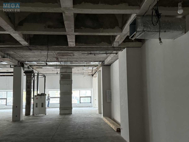 Оренда окремої будівлі/побудови, 500&nbsp;кв.м, <a class="location-link" href="/kiev/" title="Недвижимость Київ">Київ</a>, <a class="location-link" href="/kiev/pecherskij/" title="Недвижимость Печерський район">Печерський р-н</a>, Хрещатик вул., 18 (изображение 10)