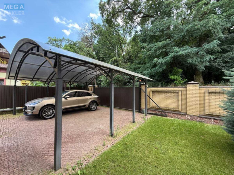 Продаж дома, 2&nbsp;поверху, 350&nbsp;кв.м, 7&nbsp;кімнат, ділянка 8&nbsp;соток, <a class="location-link" href="/kiev/" title="Недвижимость Київ">Київ</a>, <a class="location-link" href="/kiev/goloseevskij/" title="Недвижимость Голосіївський район">Голосіївський р-н</a>, Максима Рильського вул. (изображение 23)