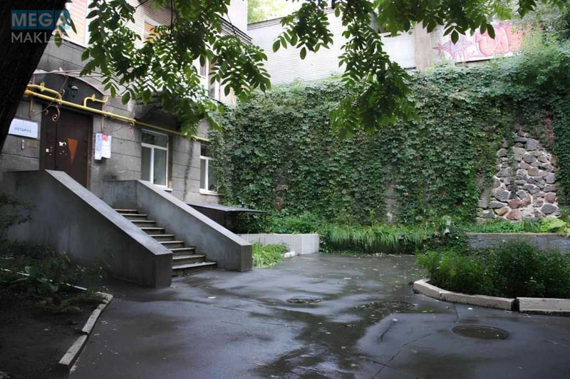 Оренда комерційної нерухомості, 50&nbsp;кв.м, под офис, <a class="location-link" href="/kiev/" title="Недвижимость Київ">Київ</a>, <a class="location-link" href="/kiev/shevchenkovskij/" title="Недвижимость Шевченківський район">Шевченківський р-н</a>, Богдана Хмельницкого ул., 47 (изображение 10)